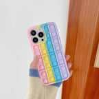 Husă iPhone 13, cu bule anti-stres, multicolor