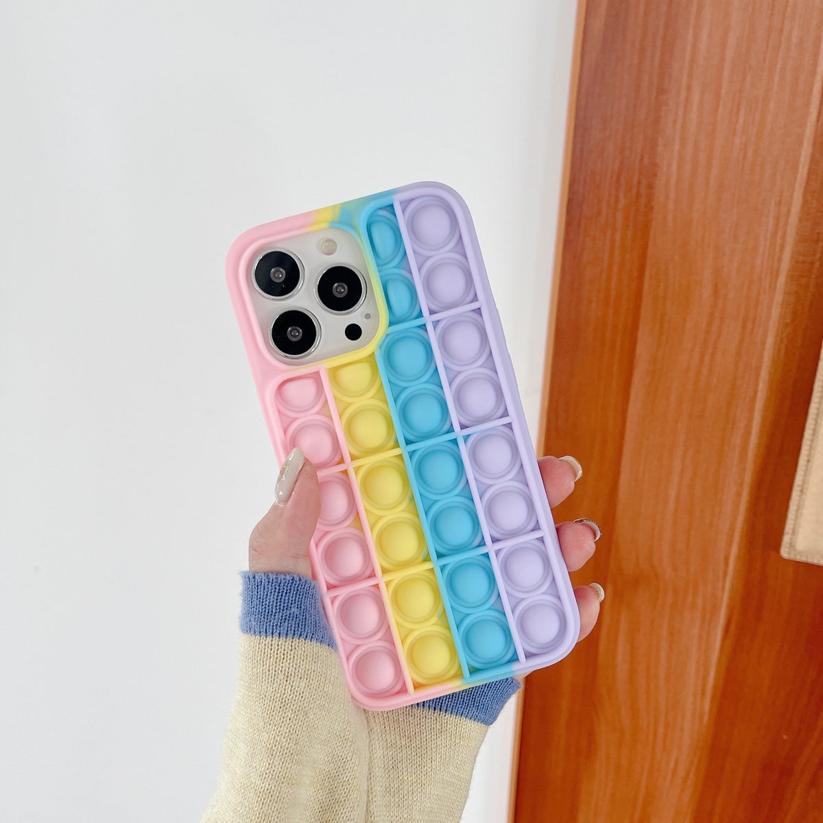 Husă iPhone 13, cu bule anti-stres, multicolor