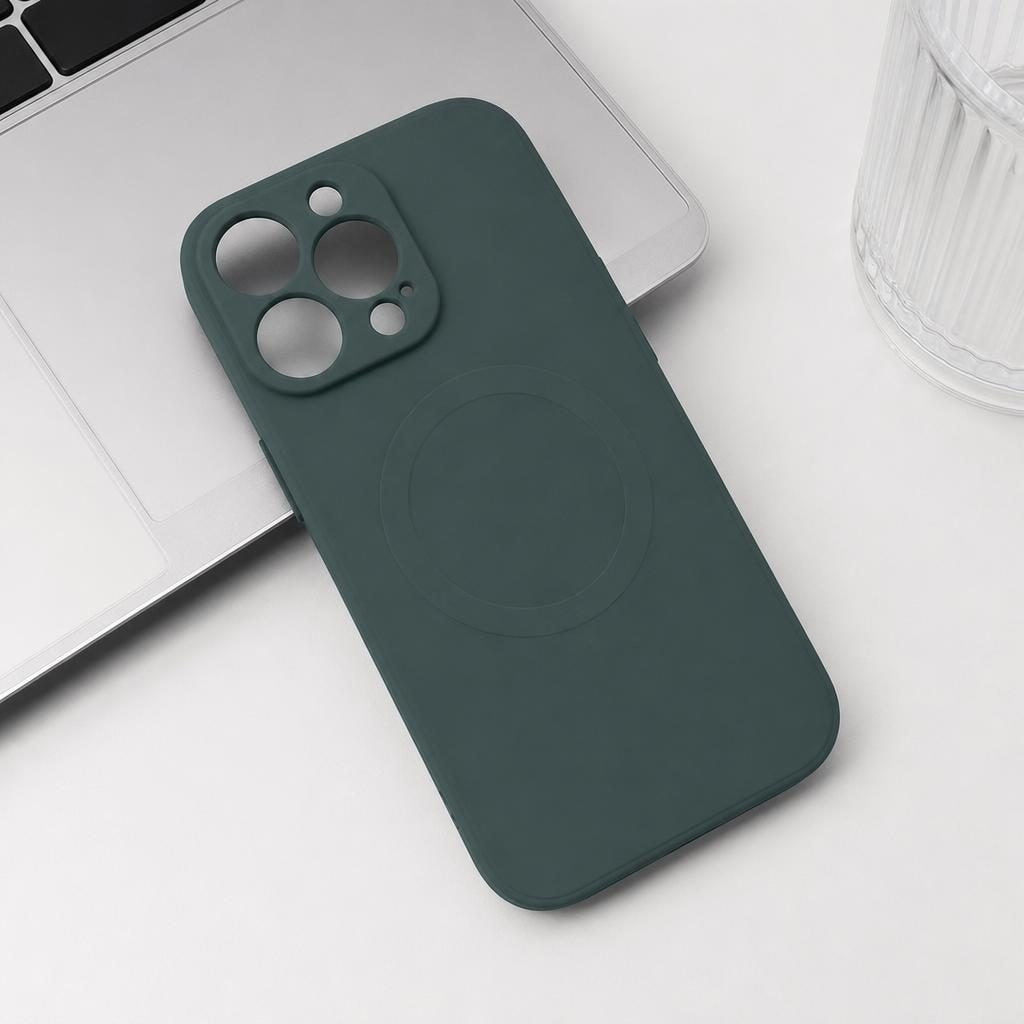 Husă iPhone 13 Pro, magnetică MagSafe, silicon, cu decupaj pe fiecare cameră, verde mat