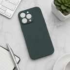 Husă iPhone 13 Pro, magnetică MagSafe, silicon, cu decupaj pe fiecare cameră, verde mat