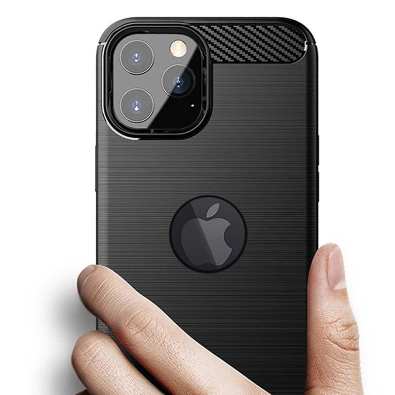 Husă iPhone 15 Pro Max, antișoc, cu model carbon, negru