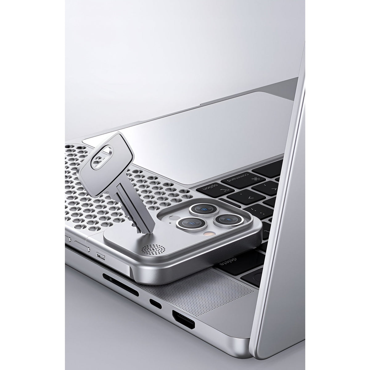 Husă iPhone 15 Pro Max, din aluminiu, perforată, argintiu