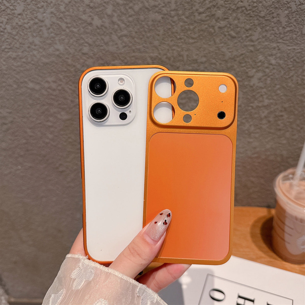 Husă iPhone 15 Pro Max, metalică unibody, mată, portocaliu