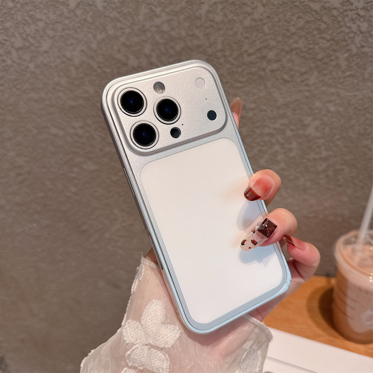 Husă iPhone 15 Pro, metalică unibody, mată, argintiu