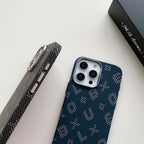 Husă iPhone 16 Pro, magnetică MagSafe, fibră de carbon, maro