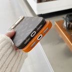 Husă iPhone 16 Pro Max, magnetică MagSafe, fibră de carbon, maro