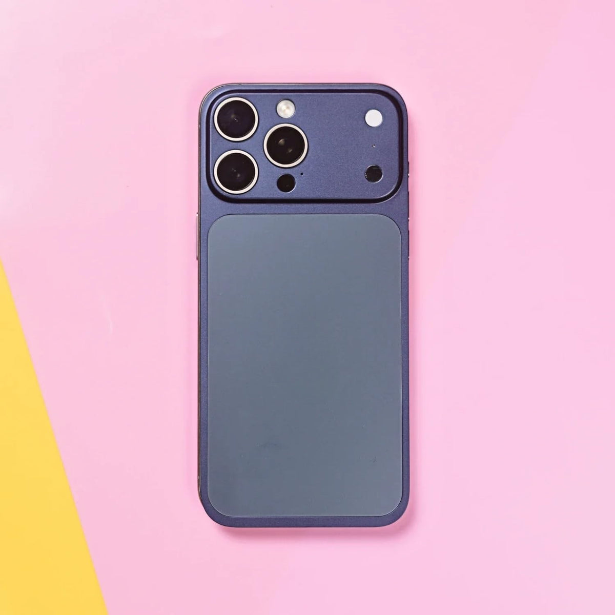 Husă iPhone 16 Pro, metalică unibody, mată, albastru