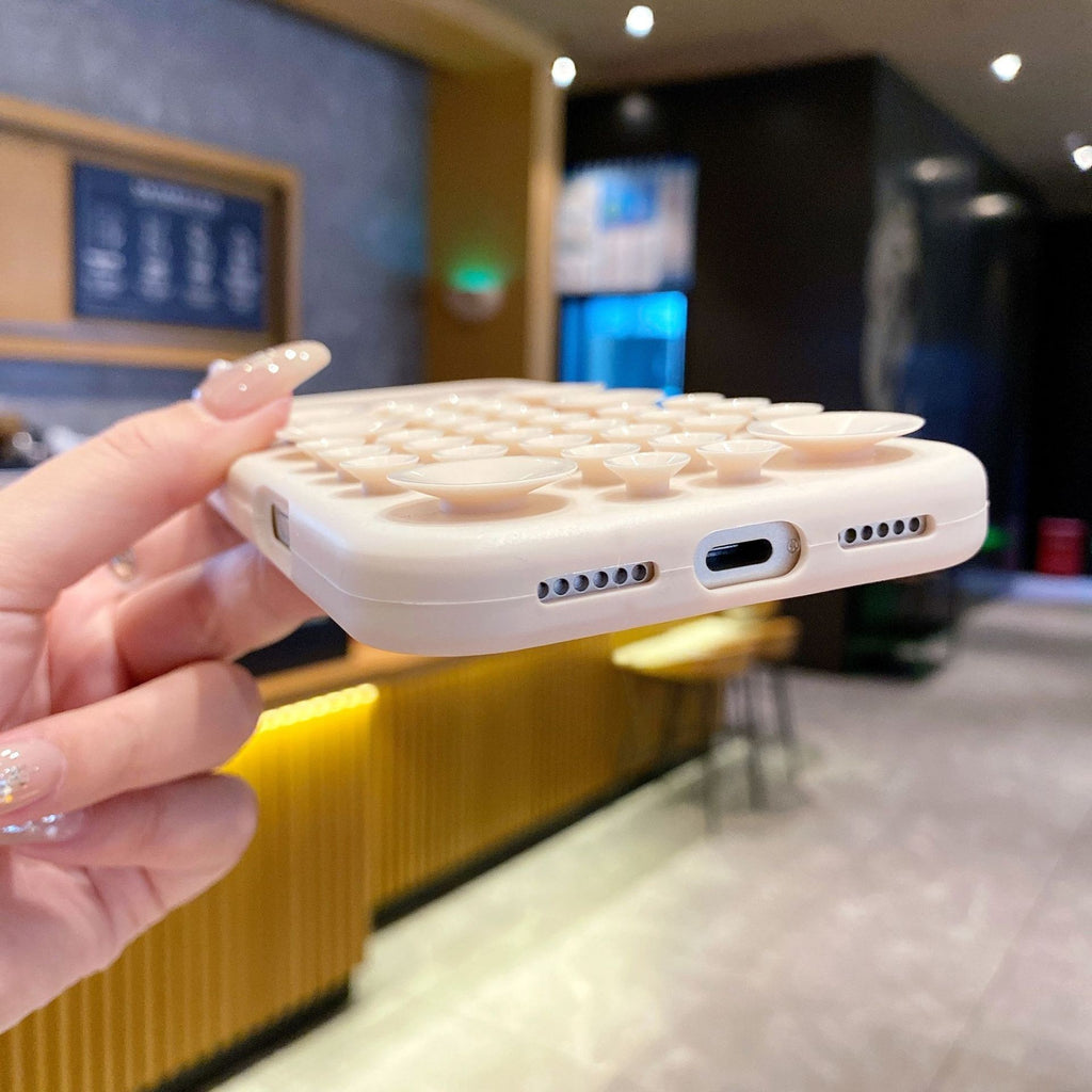Husă iPhone 17, din silicon, cu ventuze, crem