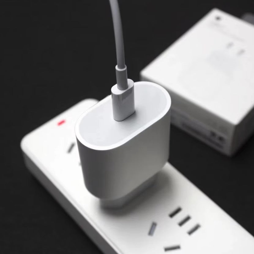Încărcător rapid 30W USB-C PD, cu cablu inclus, compatibil iPhone